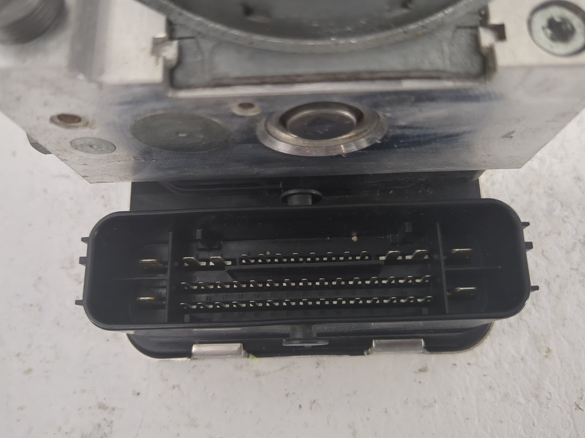 2021 Audi Q3 Anti-Lock Brake ABS Pump Module Actuator OEM P/N:5Q0 614 517 GB 10.0220-2155.4, MK100ESC Fits Fits 2022 OEM Use
