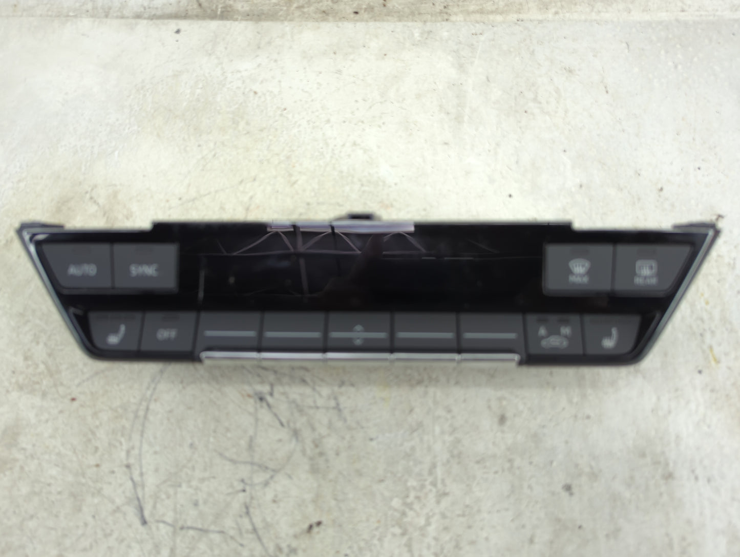2022 Audi Q4 Climate Control Module Temperature AC/Heater Replacement P/N:89A.820.043.A 89A820043A Fits OEM Used Auto Parts 