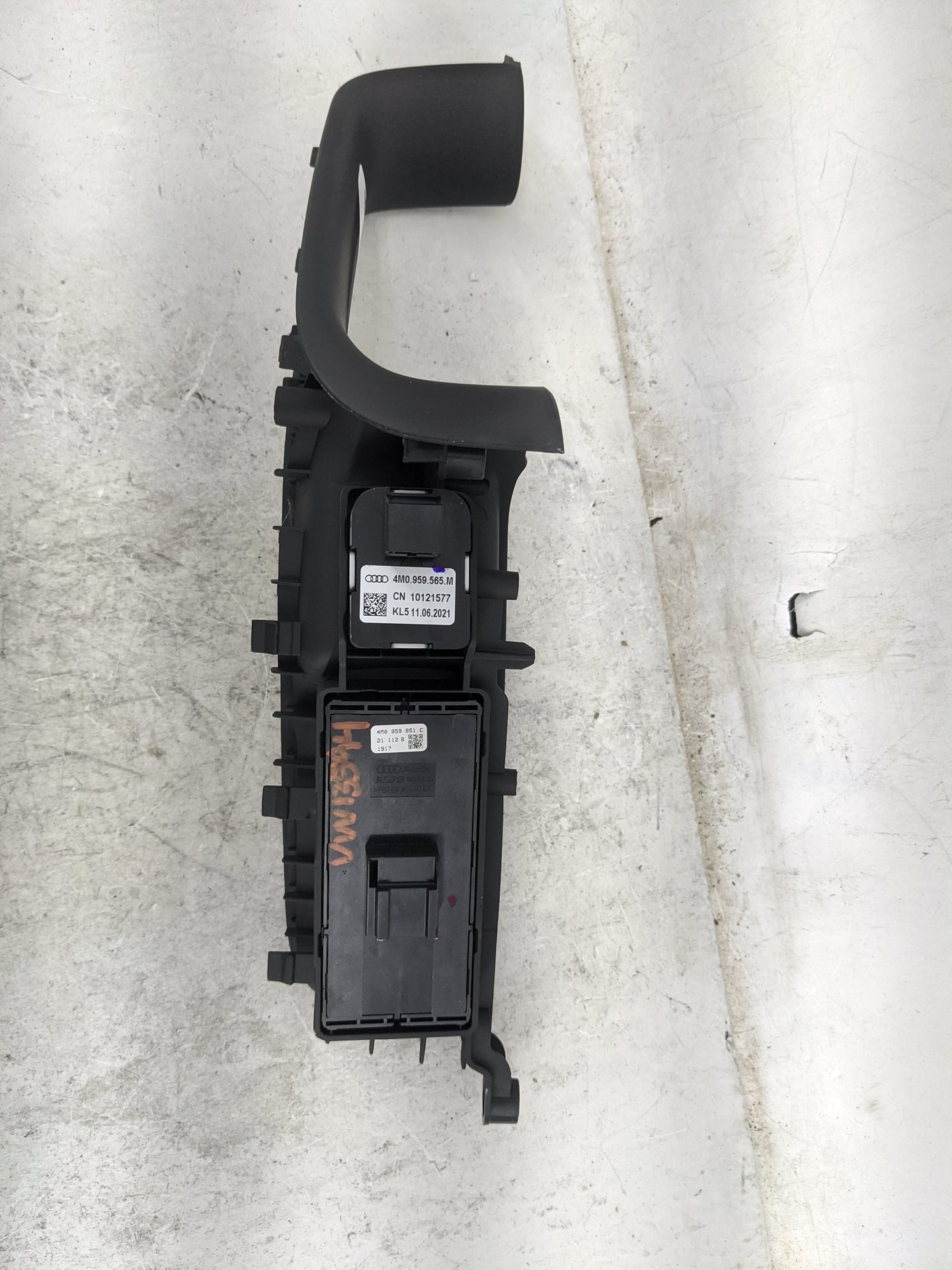 2021-2022 Audi Q7 Master Power Window Switch Replacement Driver Side Left P/N:4M0.959.565.M 4M0959565M Fits Fits 2020 2021 2