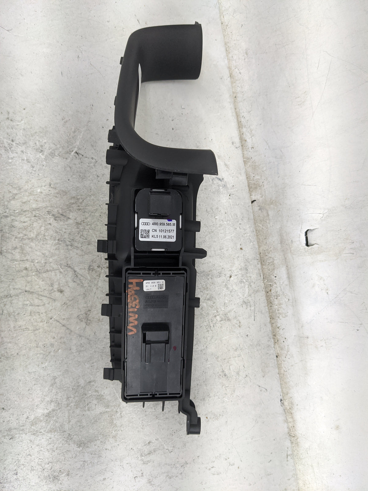 2021-2022 Audi Q7 Master Power Window Switch Replacement Driver Side Left P/N:4M0.959.565.M 4M0959565M Fits Fits 2020 2021 2