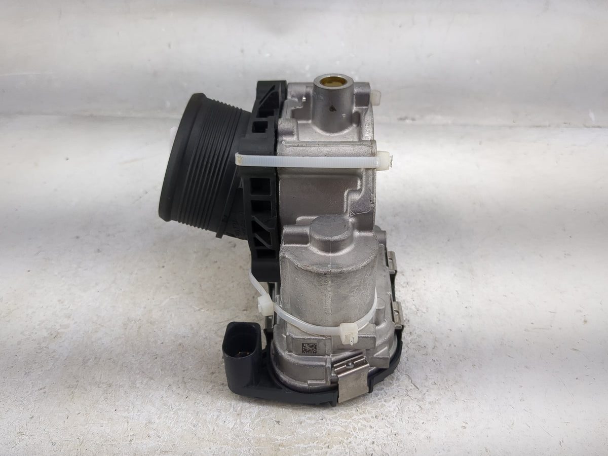 2022 Audi Q8 Throttle Body P/N:06M.145.674.DQ Fits Fits 2018 2019 2020 2021 OEM Used Auto Parts - Oemusedautoparts1.com