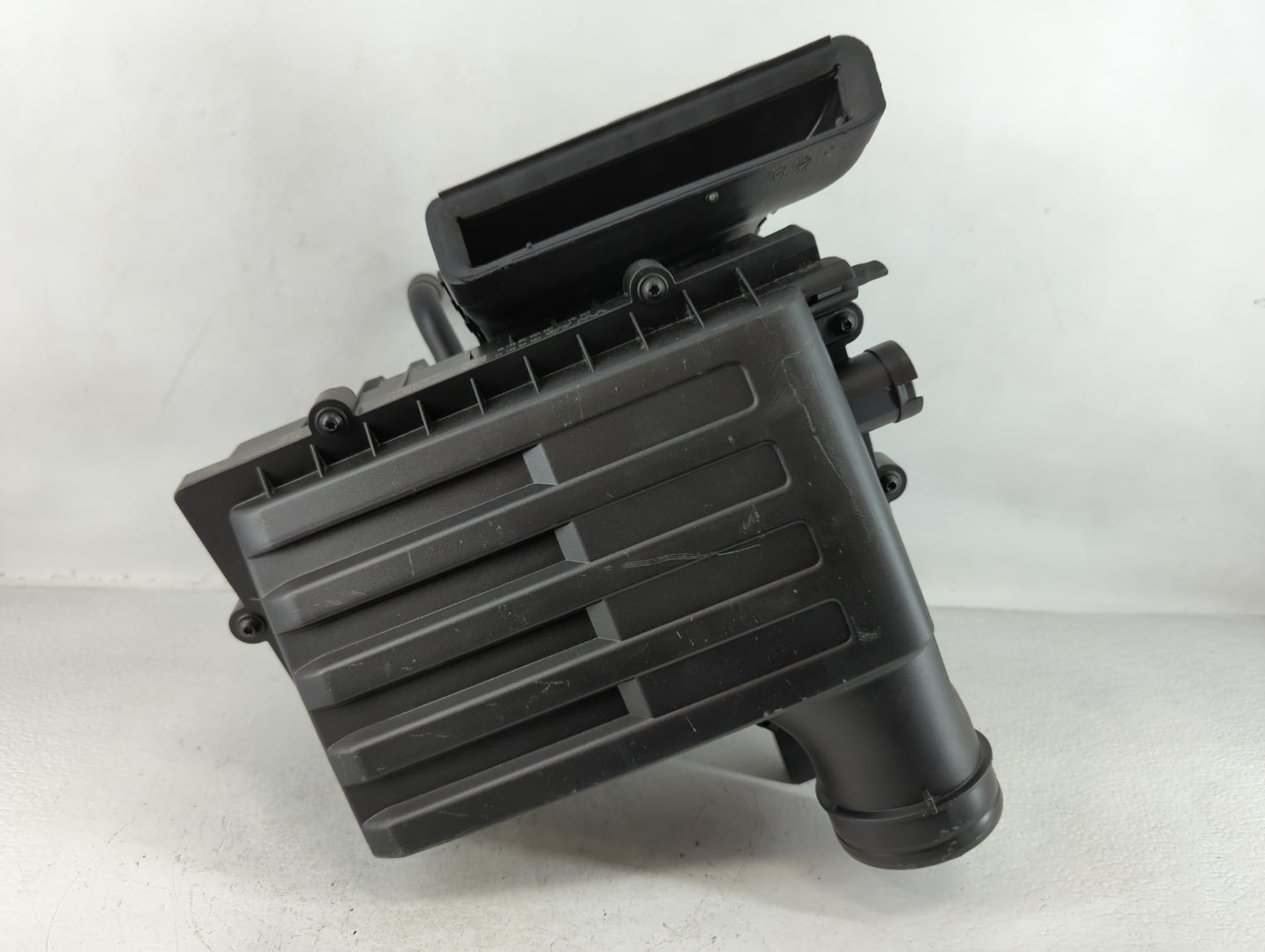 2022 Audi Tt Air Cleaner Intake-duct Hose Tube - Oemusedautoparts1.com