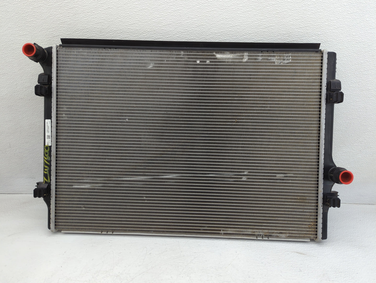 2022 Audi Tt Engine Cooling Radiator Condensor P/N:26012204 5Q0121251GN Fits OEM Used Auto Parts - Oemusedautoparts1.com