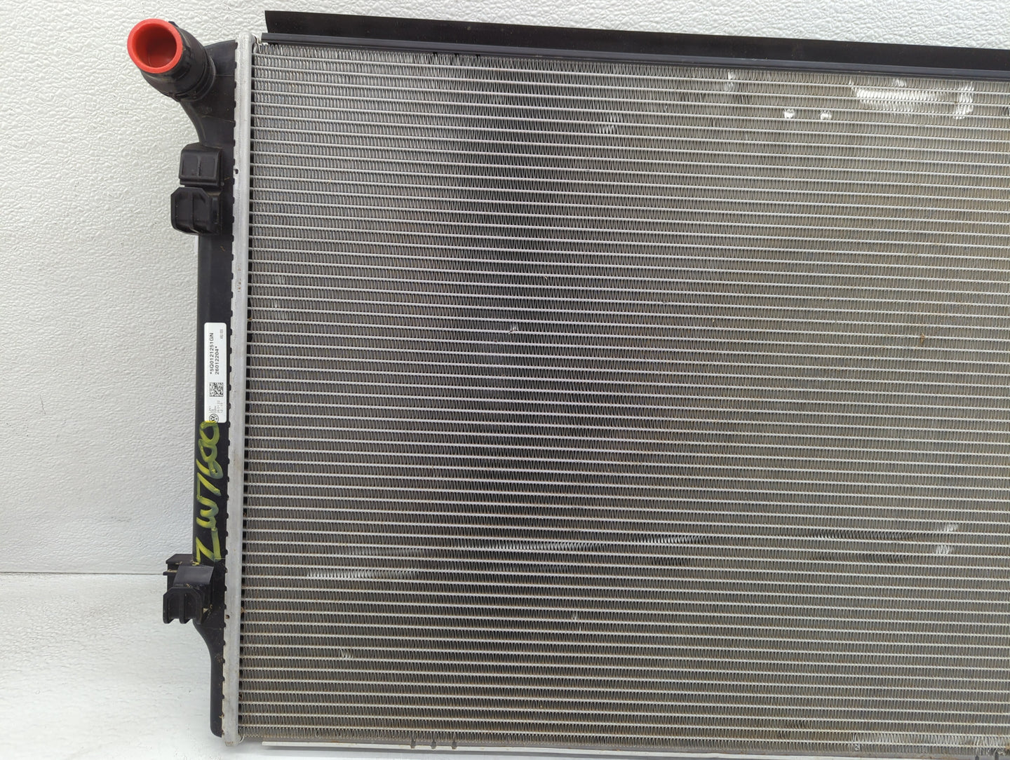 2022 Audi Tt Engine Cooling Radiator Condensor P/N:26012204 5Q0121251GN Fits OEM Used Auto Parts - Oemusedautoparts1.com