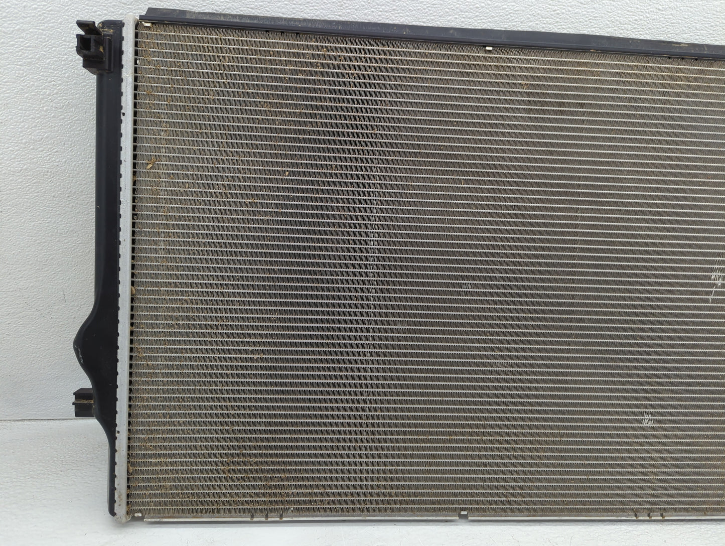 2022 Audi Tt Engine Cooling Radiator Condensor P/N:26012204 5Q0121251GN Fits OEM Used Auto Parts - Oemusedautoparts1.com