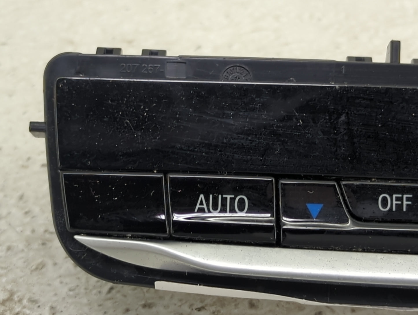 2019-2021 Bmw 330i Climate Control Module Temperature AC/Heater Replacement P/N:5A3BBF4-01 5HB013512-09 Fits Fits 2019 2020 