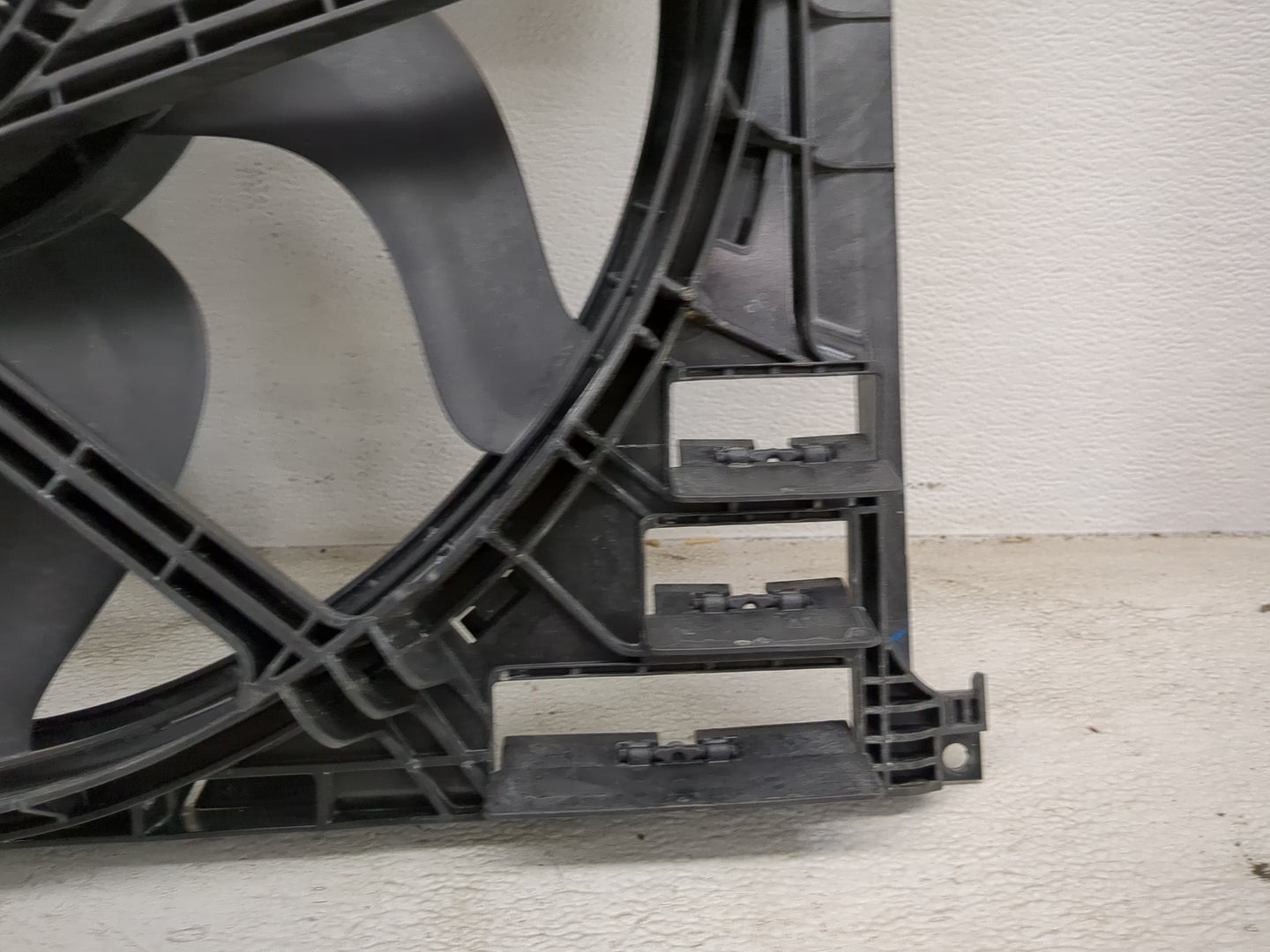 2022 Bmw 330i Electric Radiator Cooling Fan Motor Assembly 1460651 - Oemusedautoparts1.com