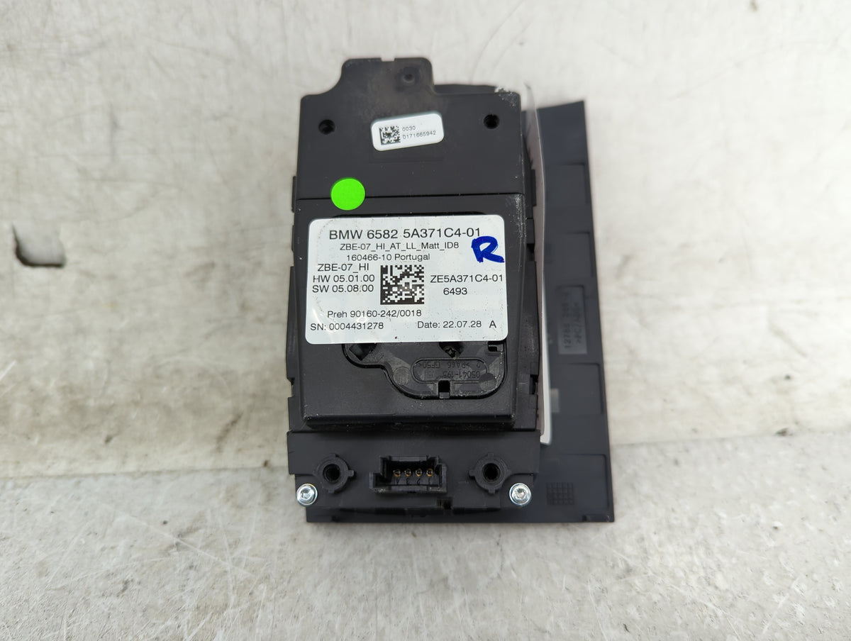 2022 Bmw 430i Radio AM FM Cd Player Receiver Replacement P/N:65825A371C401 ZE5A371C4-01 Fits OEM Used Auto Parts - Oemusedau