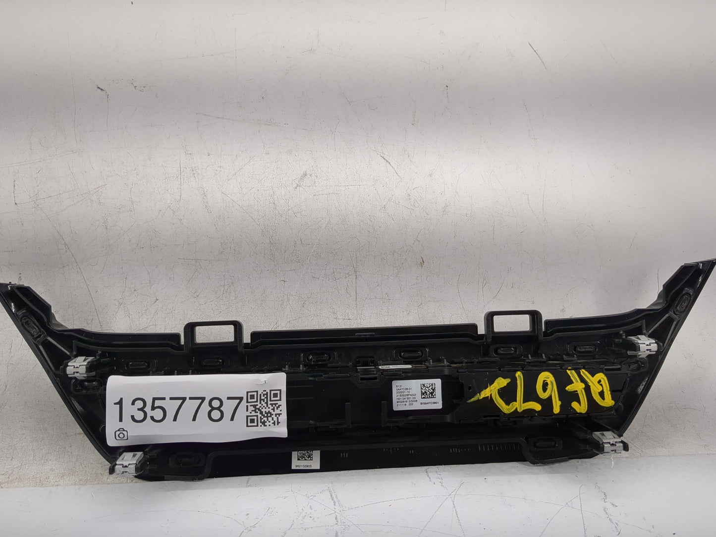 2022 Bmw X3 Radio AM FM Cd Player Receiver Replacement P/N:5A47C38-01 Fits OEM Used Auto Parts - Oemusedautoparts1.com