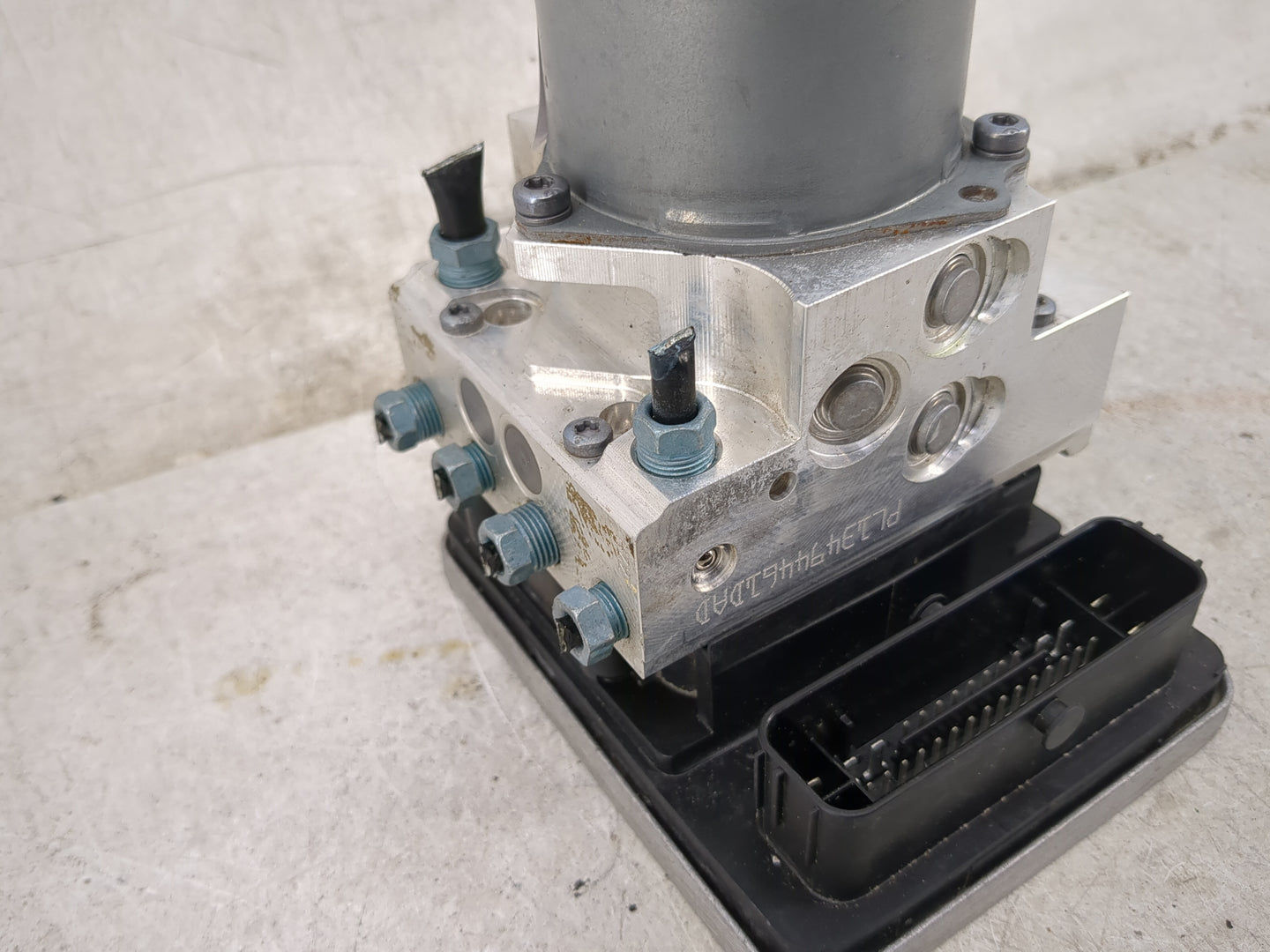 2022 Bmw X3 ABS Pump Control Module Replacement Fits OEM Used Auto Parts - Oemusedautoparts1.com