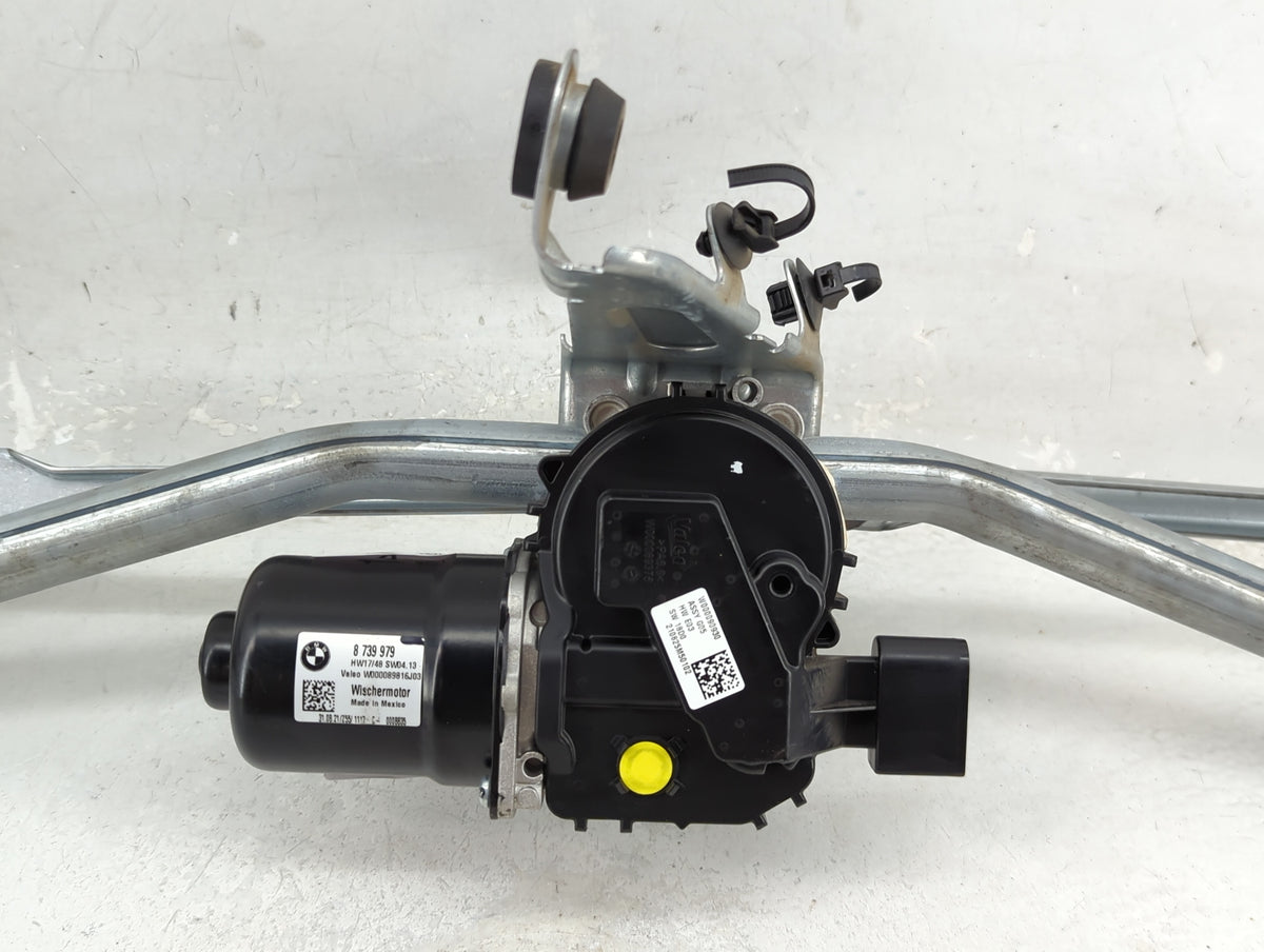 2019-2022 Bmw X5 Front Windshield Wiper Motor P/N:8 739 979 Fits Fits 2019 2020 2021 2022 OEM Used Auto Parts - Oemusedautop