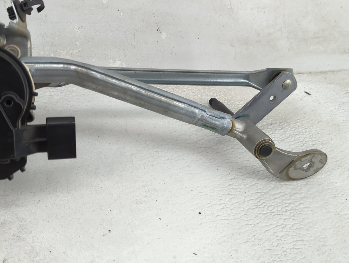 2019-2022 Bmw X5 Front Windshield Wiper Motor P/N:8 739 979 Fits Fits 2019 2020 2021 2022 OEM Used Auto Parts - Oemusedautop