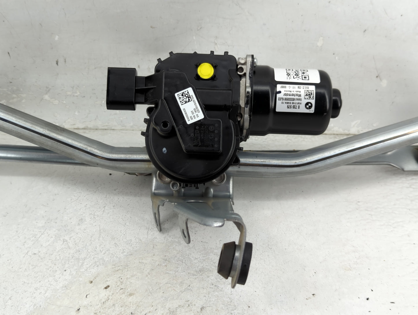 2019-2022 Bmw X5 Front Windshield Wiper Motor P/N:8 739 979 Fits Fits 2019 2020 2021 2022 OEM Used Auto Parts - Oemusedautop