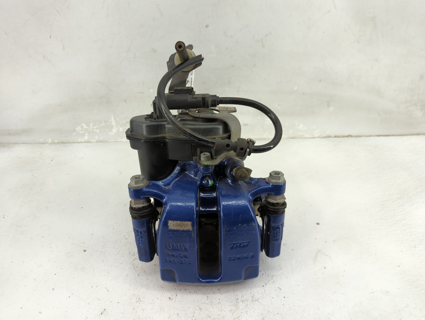 2019-2021 Bmw X7 Rear Driver Left Brake Caliper - Oemusedautoparts1.com