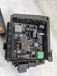 2022 Buick Enclave Fusebox Fuse Box Panel Relay Module P/N:7171-4521-30 Fits OEM Used Auto Parts - Oemusedautoparts1.com