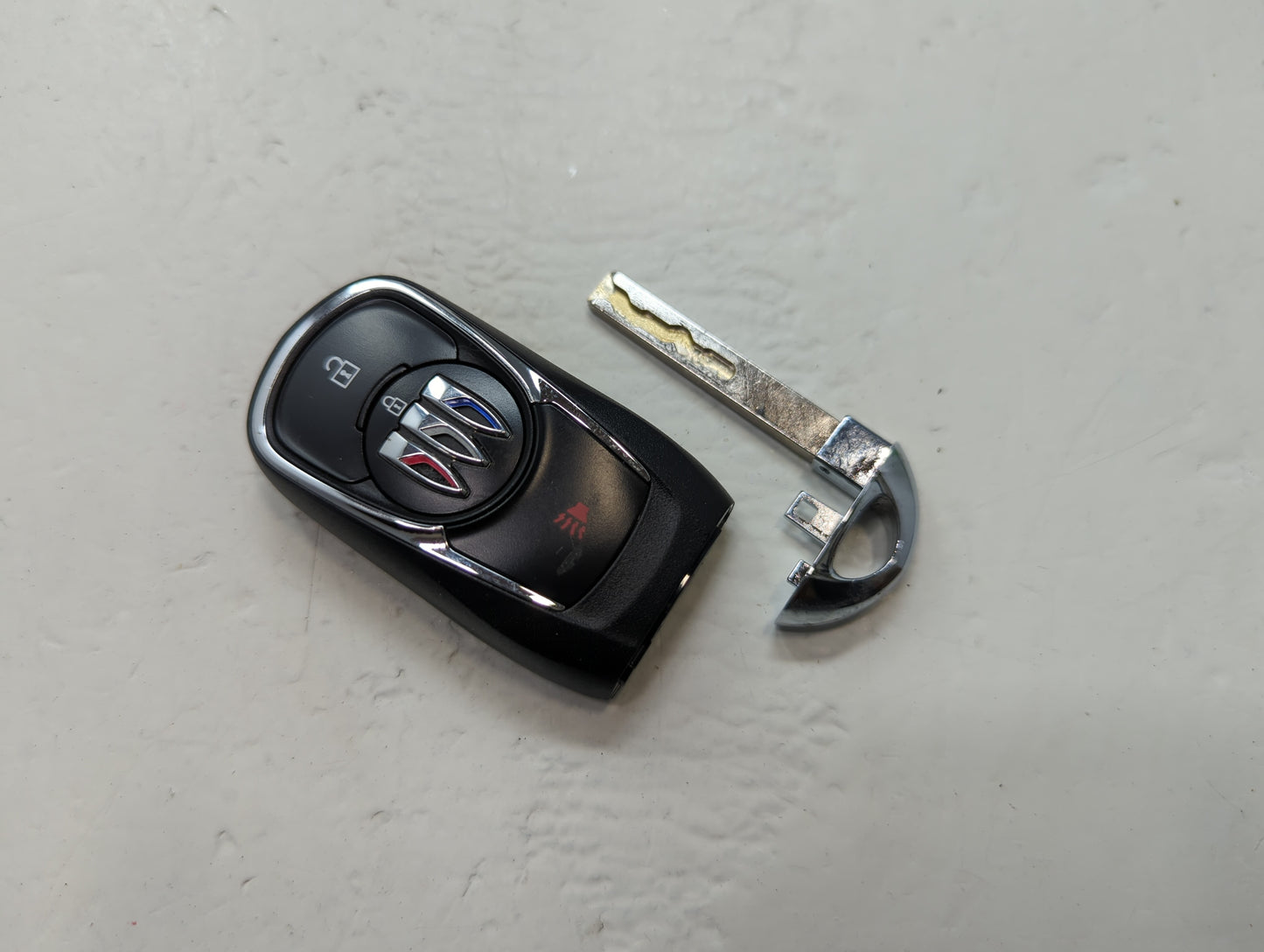 Buick Encore Keyless Entry Remote Fob HYQ4ES 13547675 |  13530515 3 buttons - Oemusedautoparts1.com