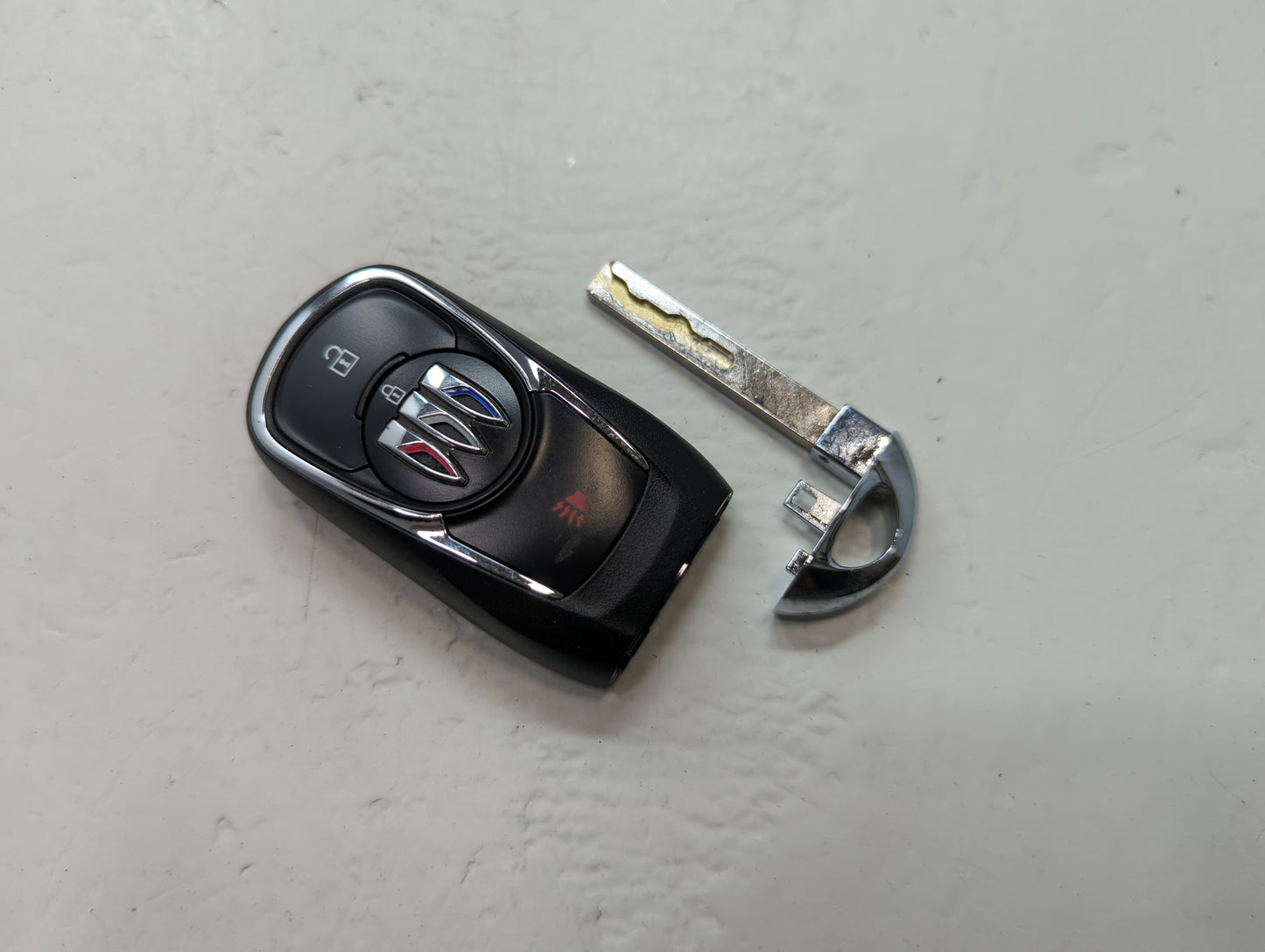 Buick Encore Keyless Entry Remote Fob HYQ4ES 13547675 |  13530515 3 buttons - Oemusedautoparts1.com