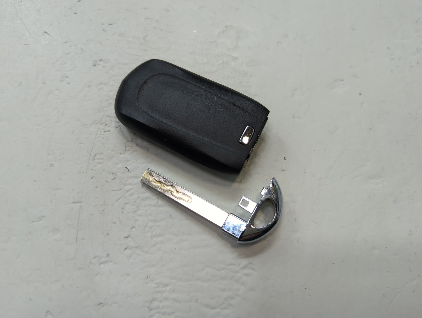 Buick Encore Keyless Entry Remote Fob HYQ4ES 13547675 |  13530515 3 buttons - Oemusedautoparts1.com