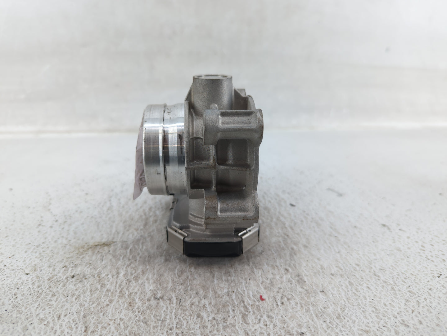 2016-2021 Buick Encore Throttle Body P/N:12671379AA Fits Fits 2016 2017 2018 2019 2020 2021 2022 OEM Used Auto Parts - Oemus