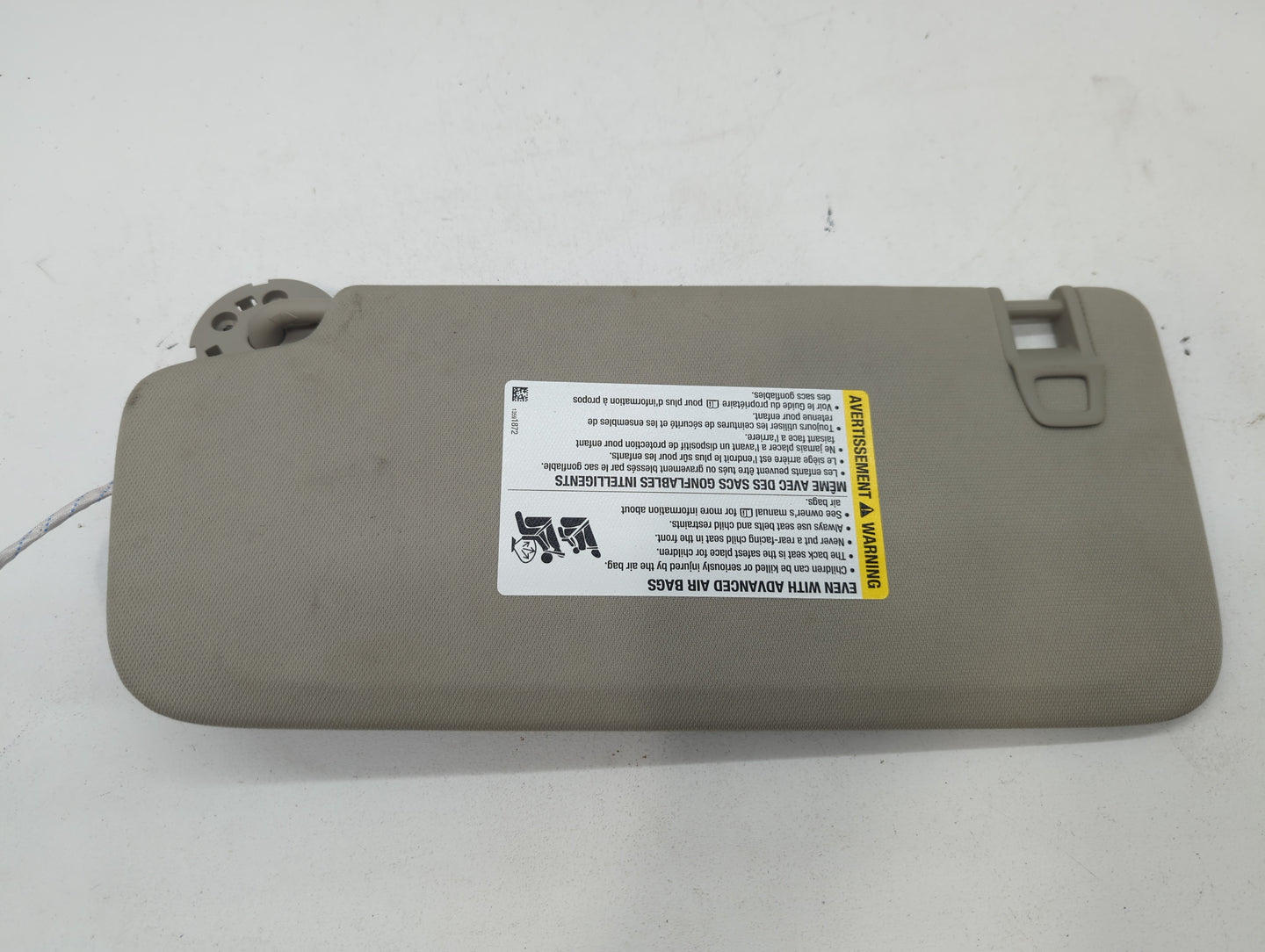 2020-2021 Buick Encore Sun Visor Shade Replacement Passenger Right Mirror Fits Fits 2020 2021 OEM Used Auto Parts - Oemuseda