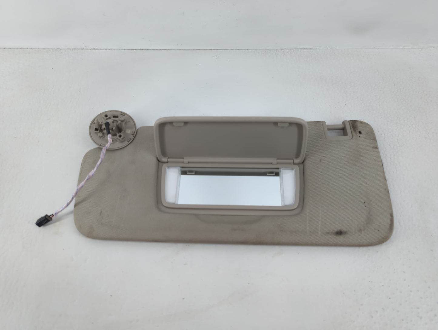2020-2021 Buick Encore Sun Visor Shade Replacement Driver Left Mirror Fits Fits 2020 2021 OEM Used Auto Parts - Oemusedautop