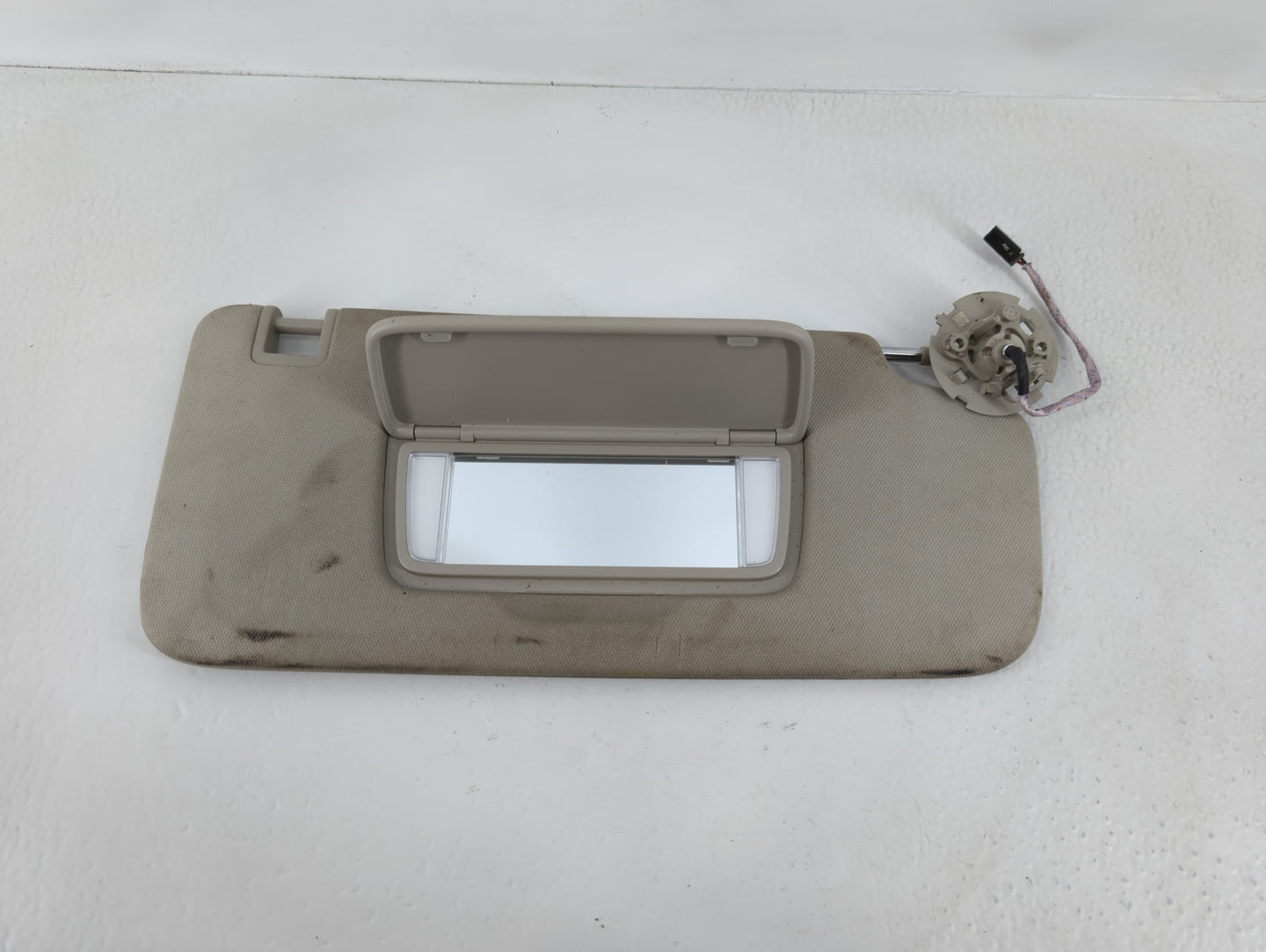2020-2021 Buick Encore Sun Visor Shade Replacement Passenger Right Mirror Fits Fits 2020 2021 OEM Used Auto Parts - Oemuseda