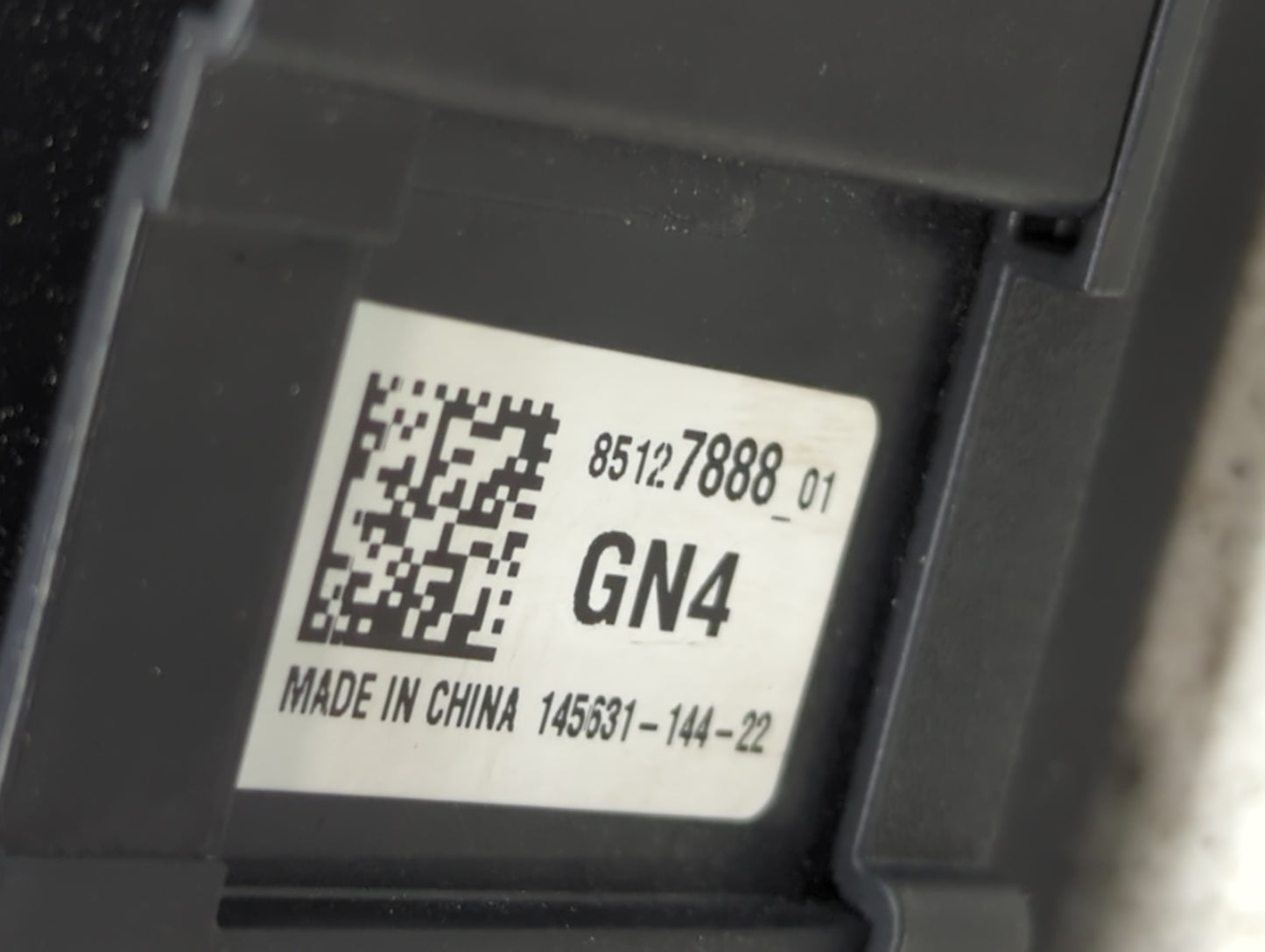 2021-2022 Buick Envision Fusebox Fuse Box Panel Relay Module P/N:85127888 145631-144-22 Fits Fits 2021 2022 OEM Used Auto Pa