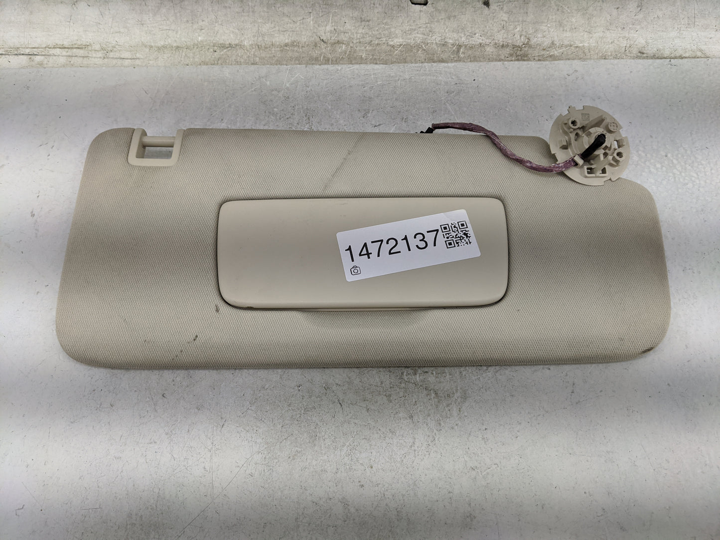 2021-2022 Buick Envision Sun Visor Shade Replacement Passenger Right Mirror Fits Fits 2021 2022 OEM Used Auto Parts - Oemuse