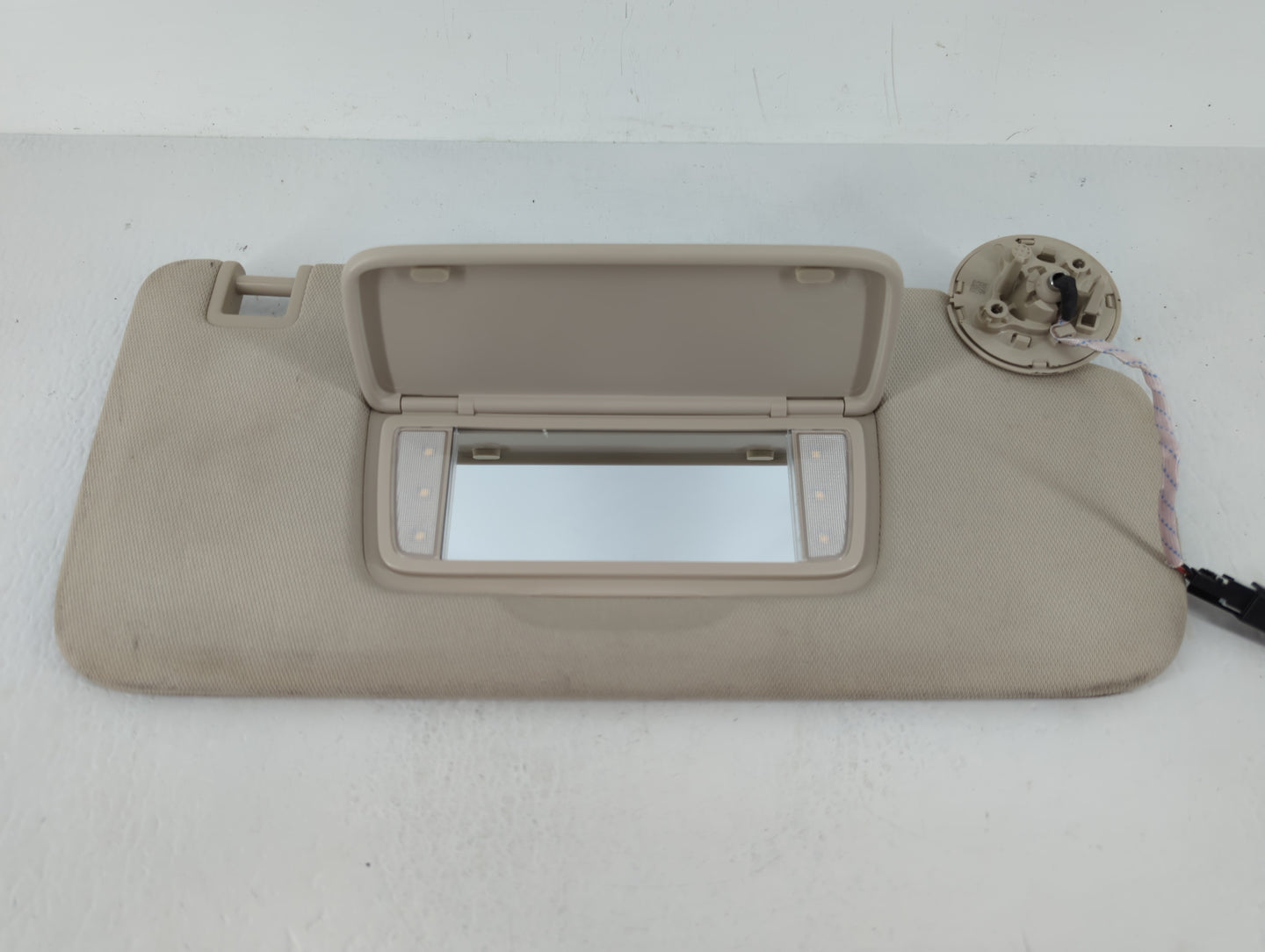 2021-2022 Buick Envision Sun Visor Shade Replacement Passenger Right Mirror Fits Fits 2021 2022 OEM Used Auto Parts - Oemuse