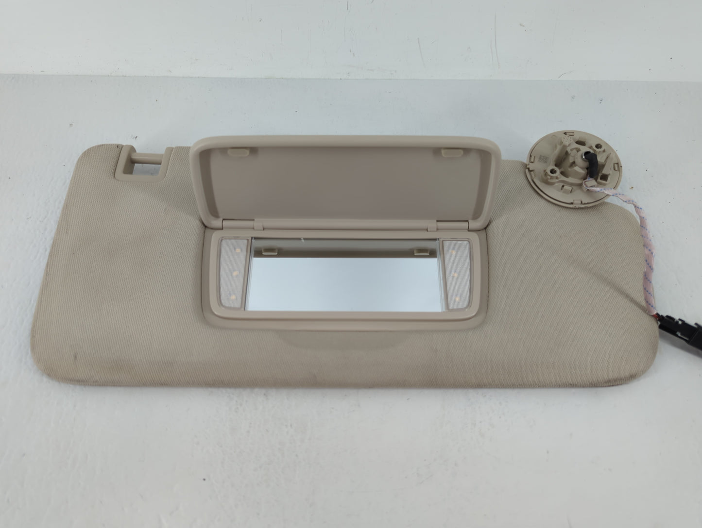 2021-2022 Buick Envision Sun Visor Shade Replacement Passenger Right Mirror Fits Fits 2021 2022 OEM Used Auto Parts - Oemuse