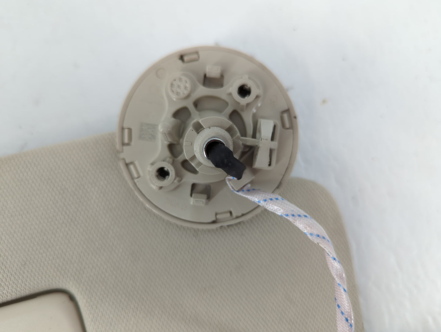 2021-2022 Buick Envision Sun Visor Shade Replacement Passenger Right Mirror Fits Fits 2021 2022 OEM Used Auto Parts - Oemuse