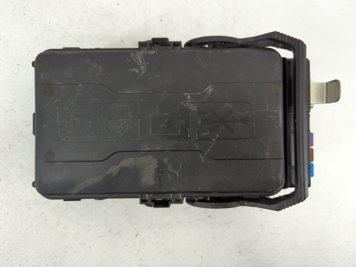 2021-2022 Buick Envision Fusebox Fuse Box Panel Relay Module P/N:082304-248-21 85127888_01 Fits Fits 2021 2022 OEM Used Auto