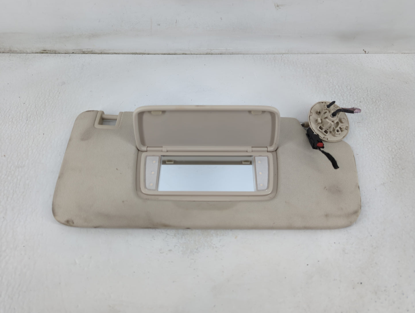 2021-2022 Buick Envision Sun Visor Shade Replacement Passenger Right Mirror Fits Fits 2021 2022 OEM Used Auto Parts - Oemuse