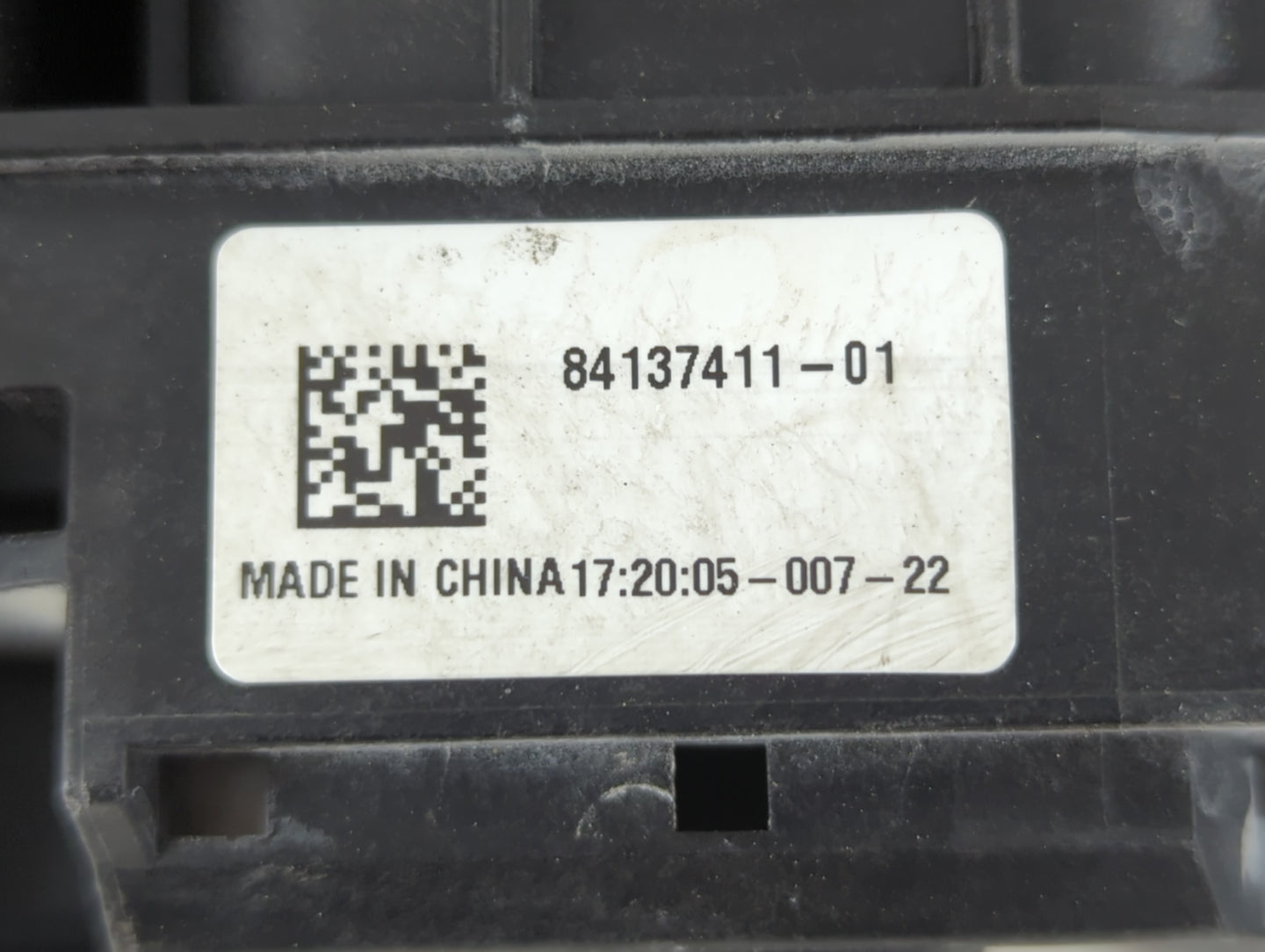 2021-2022 Buick Envision Fusebox Fuse Box Panel Relay Module P/N:84137411 Fits Fits 2021 2022 OEM Used Auto Parts - Oemuseda