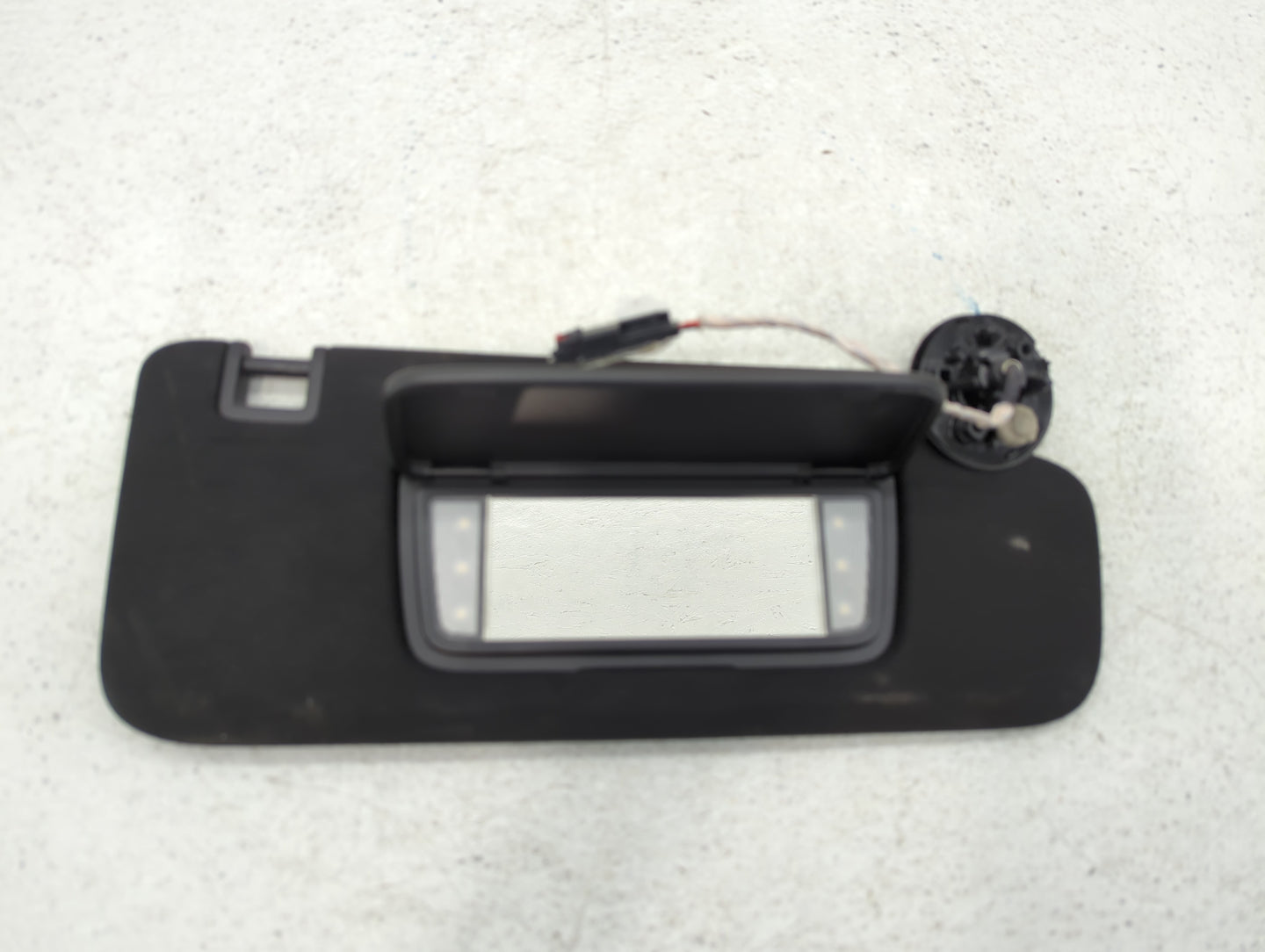 2020 Cadillac Ct4 Sun Visor Shade Replacement Passenger Right Mirror Fits OEM Used Auto Parts - Oemusedautoparts1.com