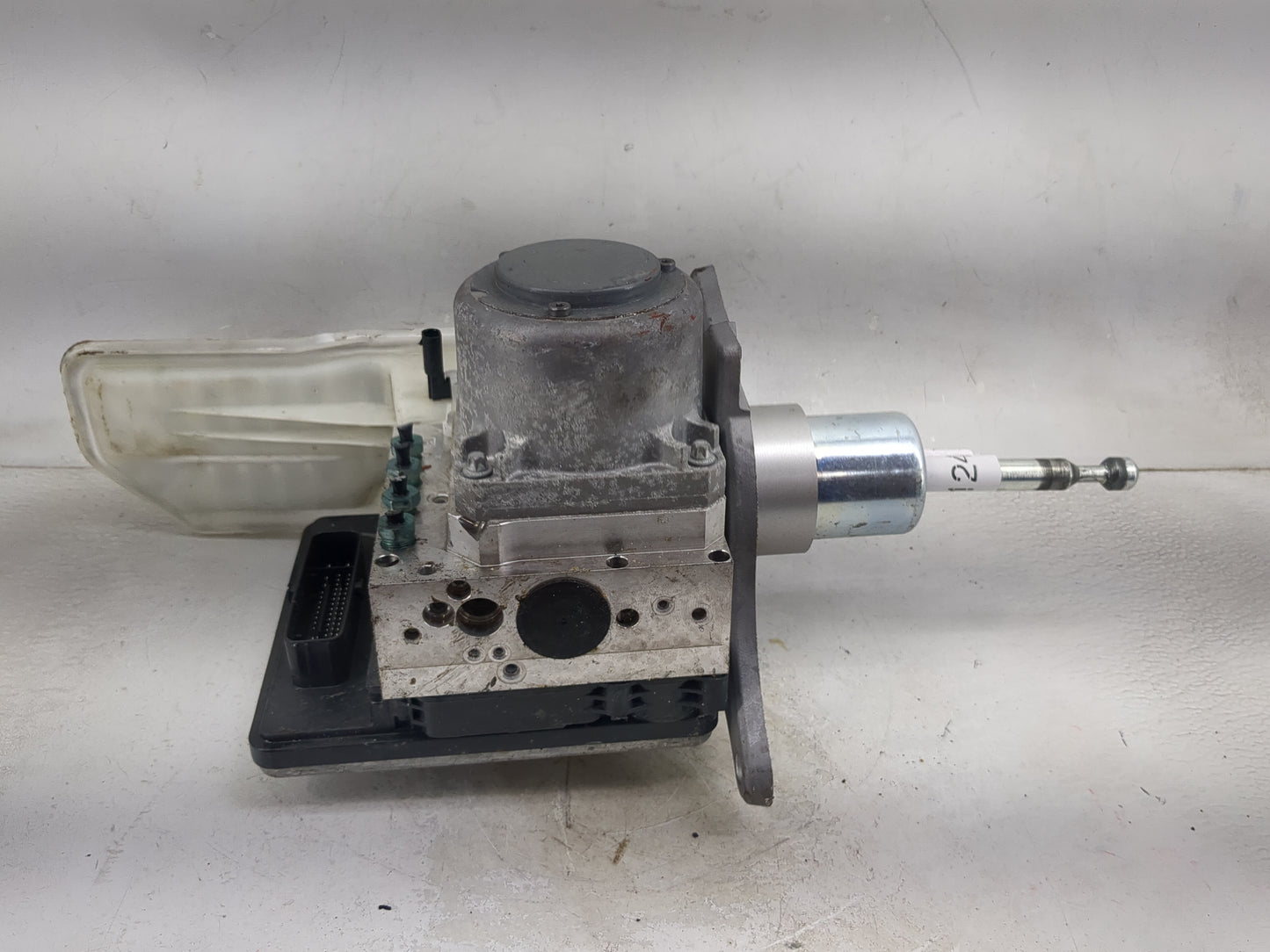 2018-2020 Cadillac Xt5 ABS Pump Control Module Replacement P/N:85123708 8511207, A015A907 Fits Fits 2018 2019 2020 OEM Used 