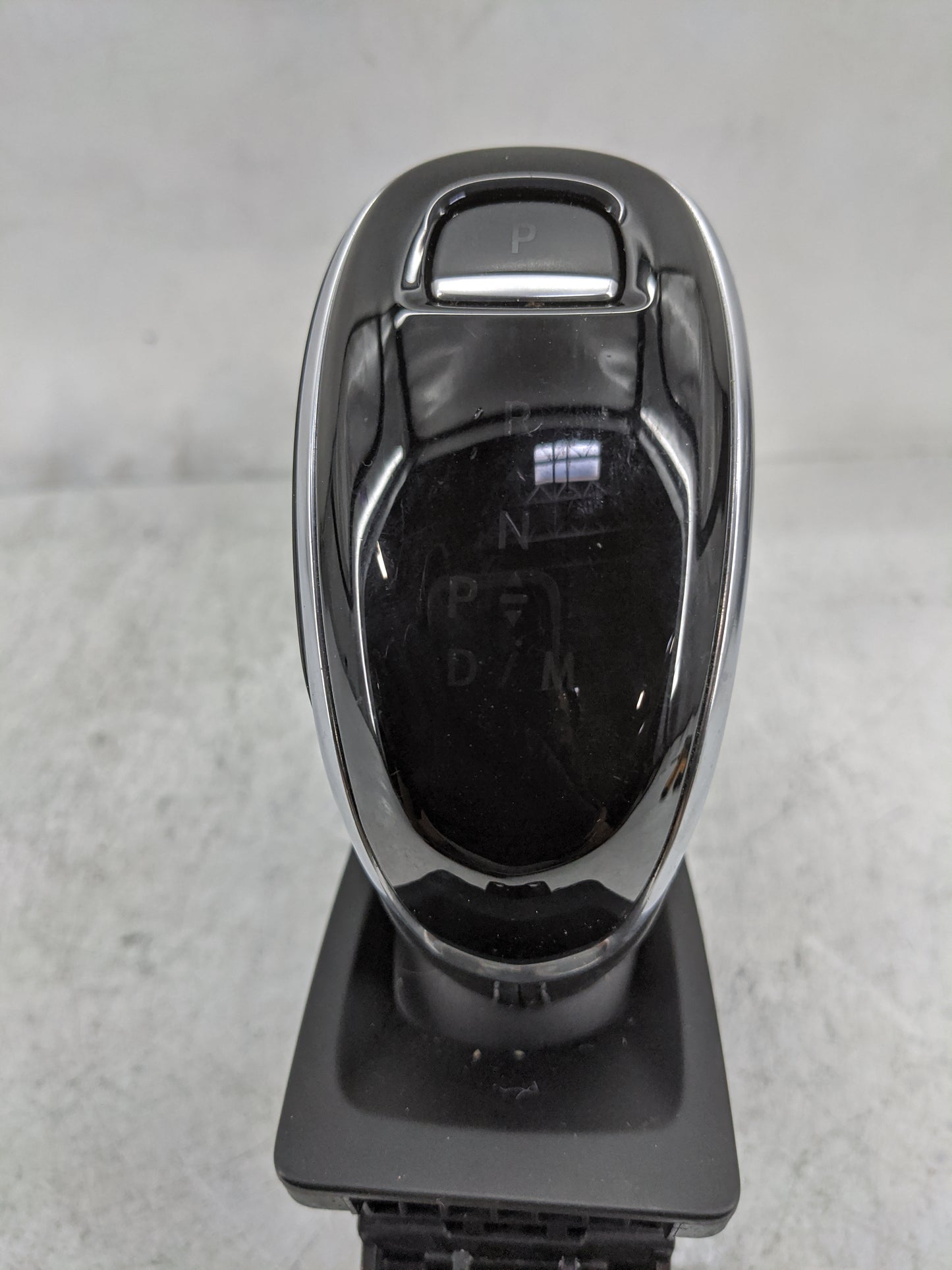 2022 Cadillac Xt5 Floor Console Assembly Shifter Black - Oemusedautoparts1.com