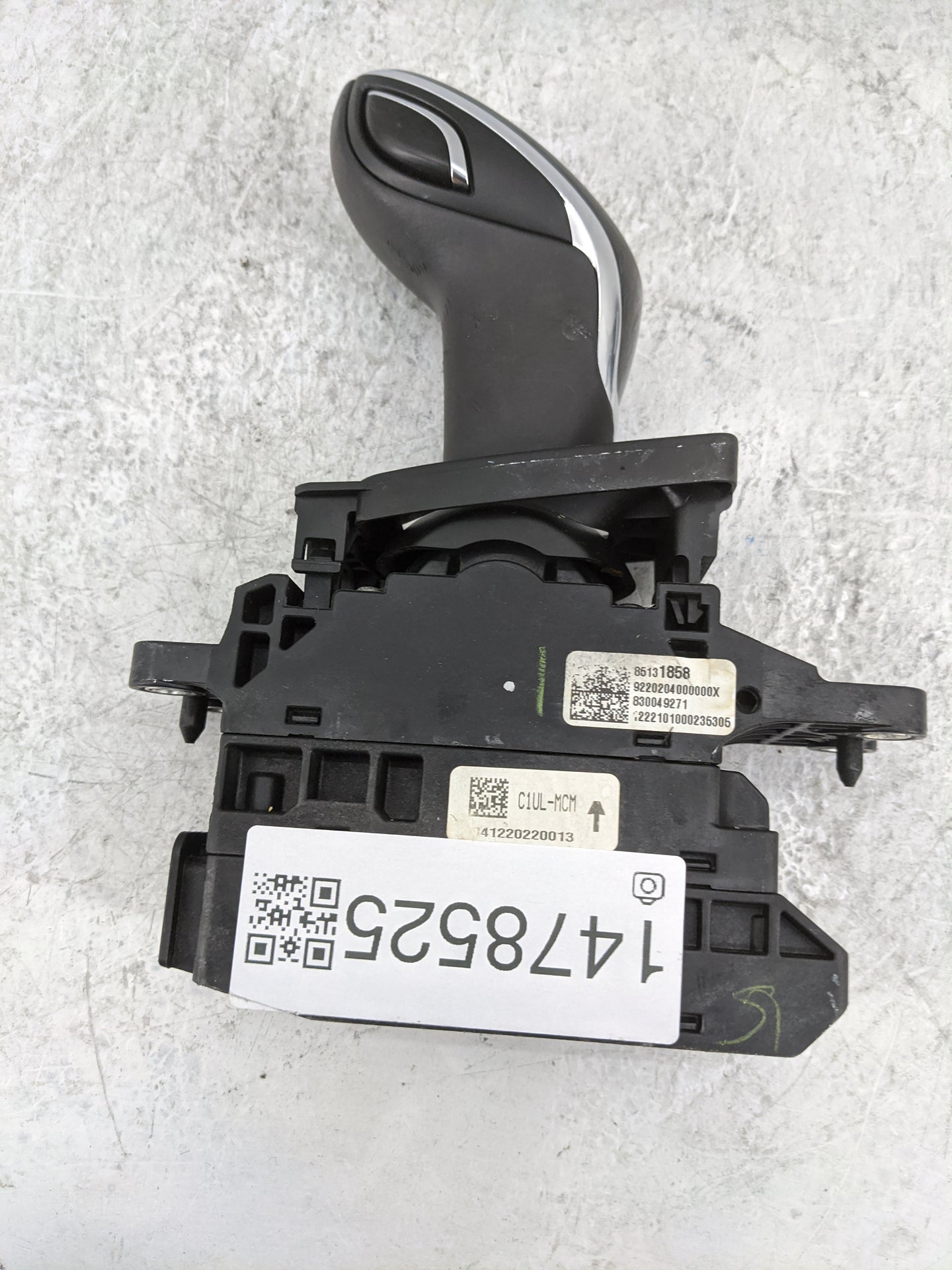 2022 Cadillac Xt5 Floor Console Assembly Shifter Black - Oemusedautoparts1.com