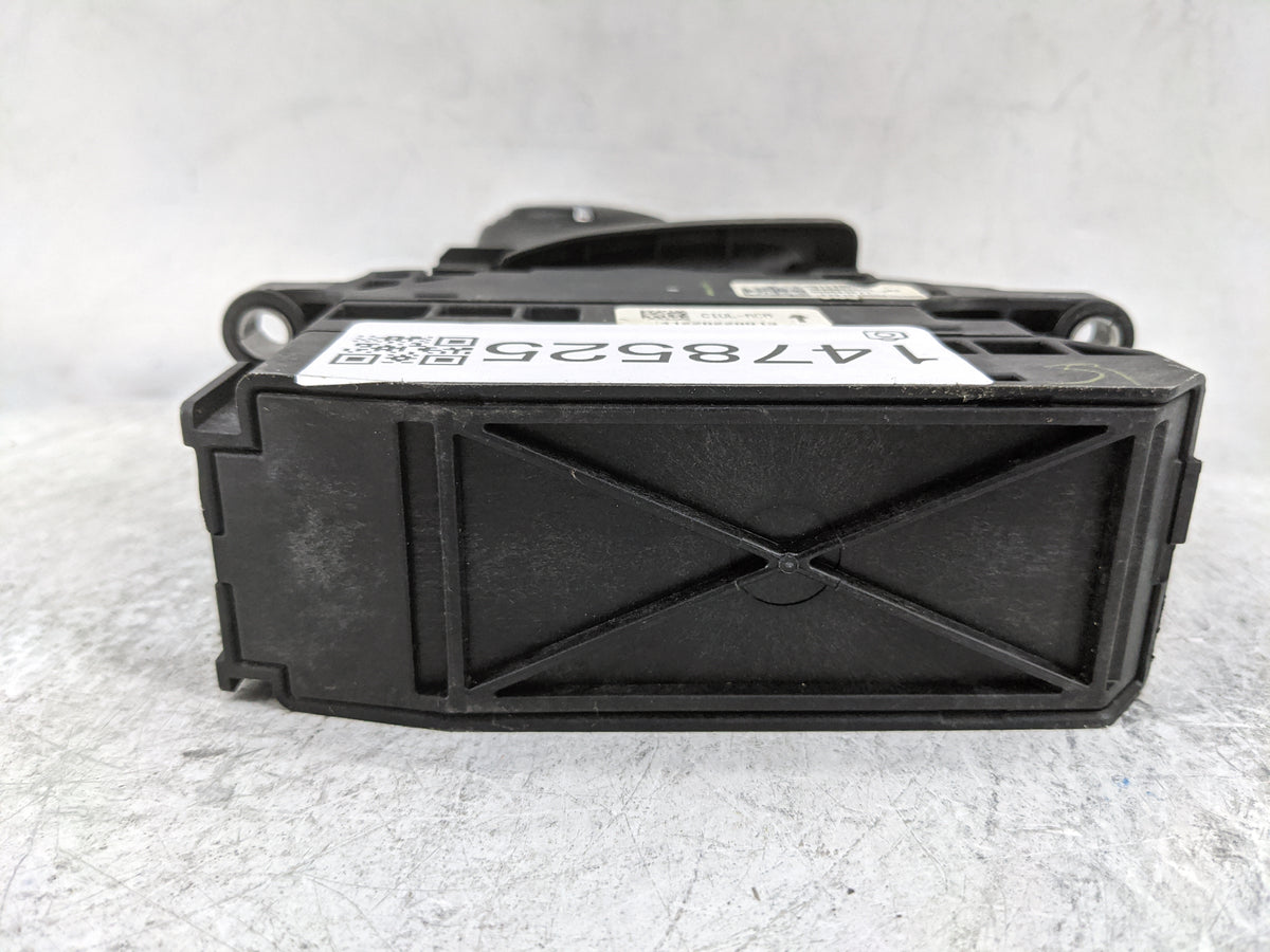 2022 Cadillac Xt5 Floor Console Assembly Shifter Black - Oemusedautoparts1.com