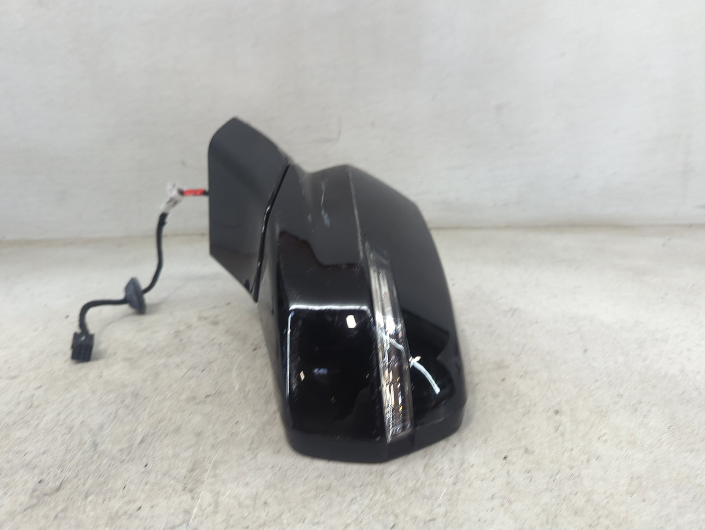 2019-2022 Chevrolet Blazer Driver Side View Mirror - Left Door Mirror OEM Used - Oemusedautoparts1.com