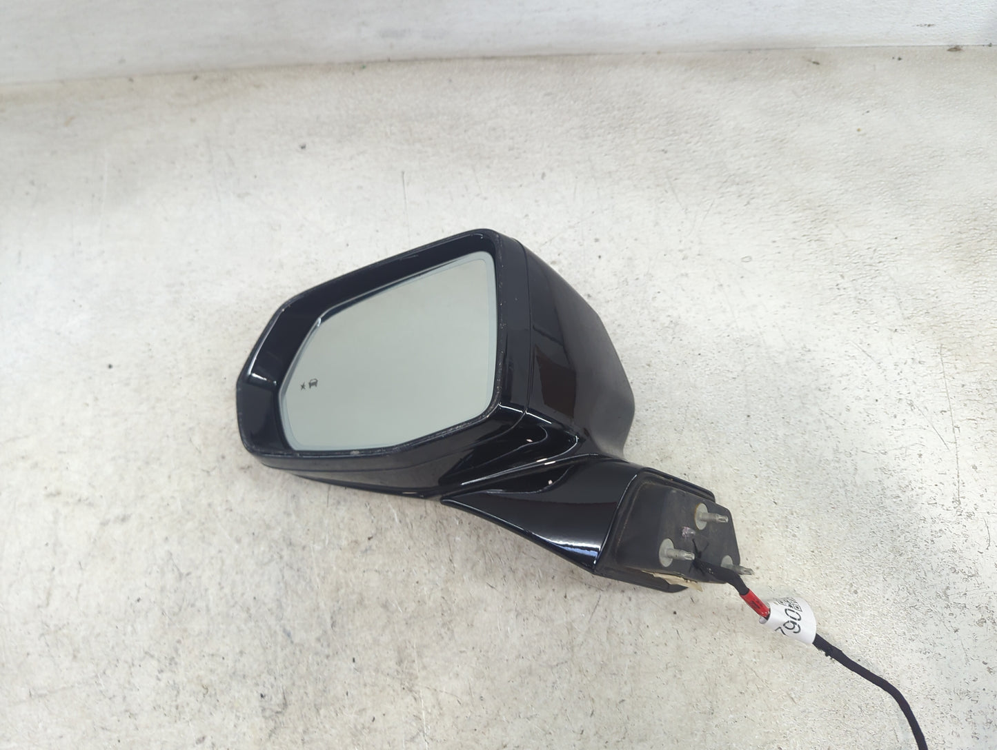 2019-2022 Chevrolet Blazer Driver Side View Mirror - Left Door Mirror OEM Used - Oemusedautoparts1.com