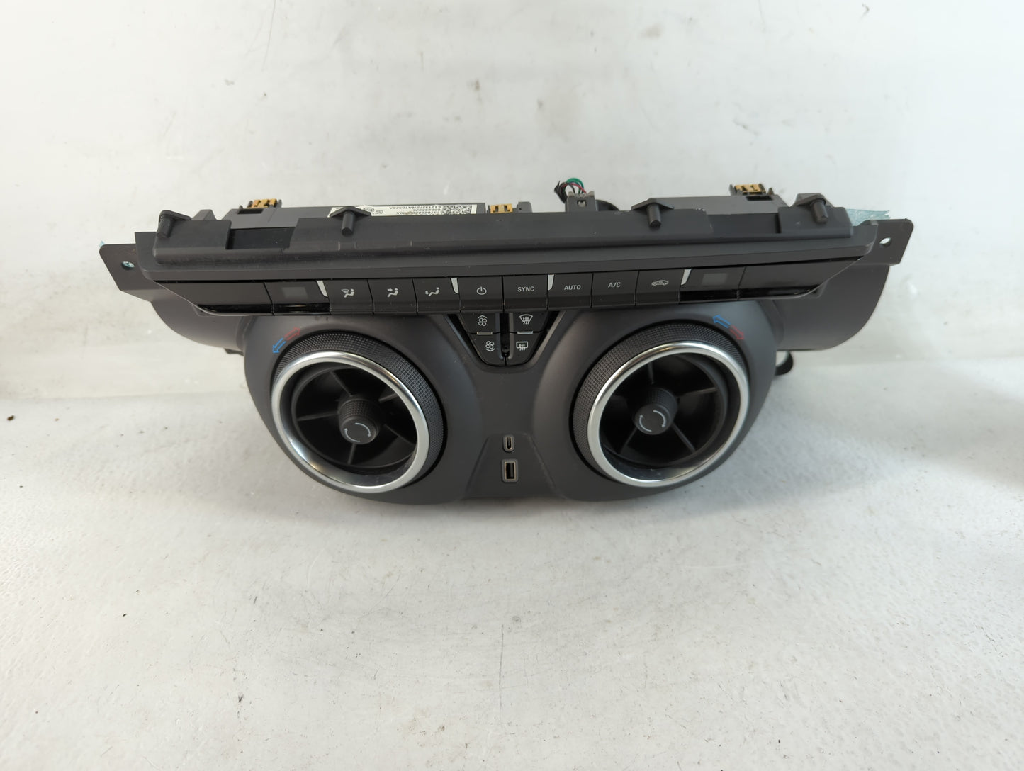 2019-2022 Chevrolet Blazer Climate Control Module Temperature AC/Heater Replacement P/N:84769060 Fits Fits 2019 2020 2021 20