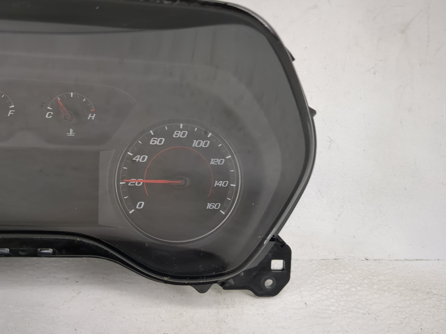 2021 Chevrolet Camaro Instrument Cluster Speedometer Gauges P/N:84761770 GM-0077-201-MR-CO00 Miles: Fits OEM Used Auto Parts