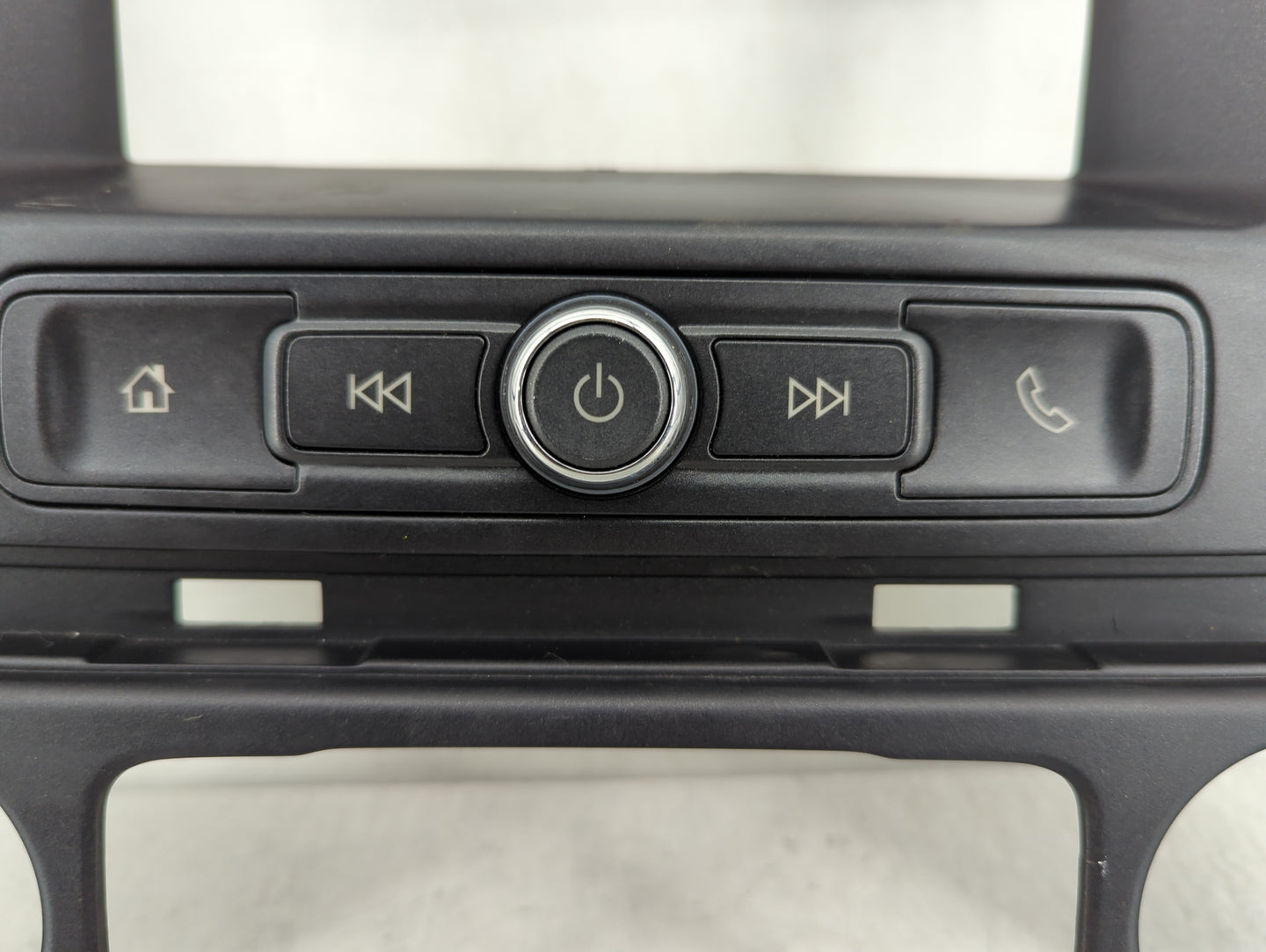 2020-2022 Chevrolet Colorado Radio Control Panel - Oemusedautoparts1.com