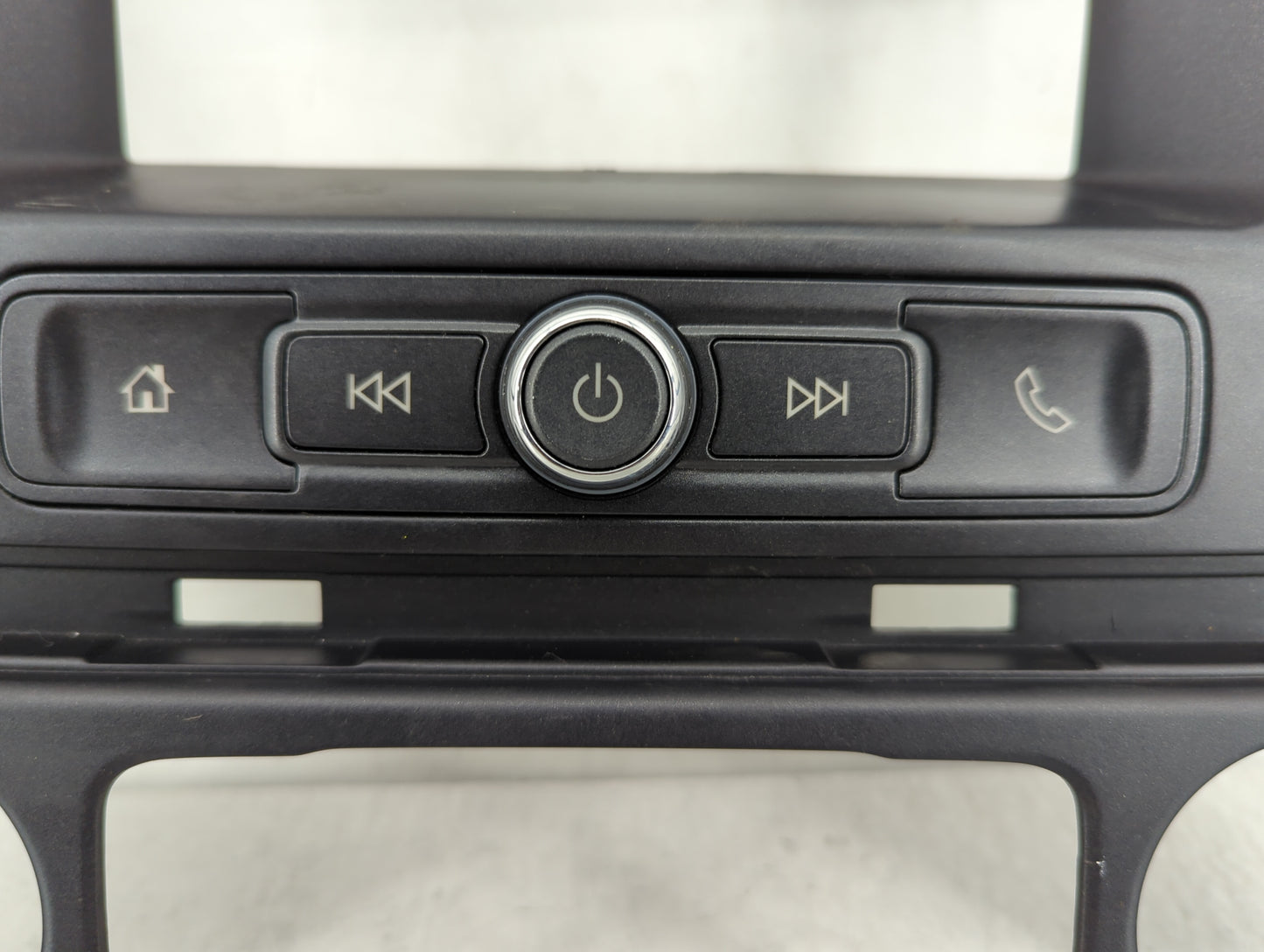 2020-2022 Chevrolet Colorado Radio Control Panel - Oemusedautoparts1.com