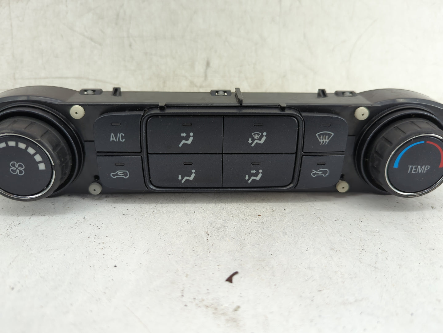 2015-2022 Chevrolet Colorado Climate Control Module Temperature AC/Heater Replacement P/N:84199202 Fits OEM Used Auto Parts 