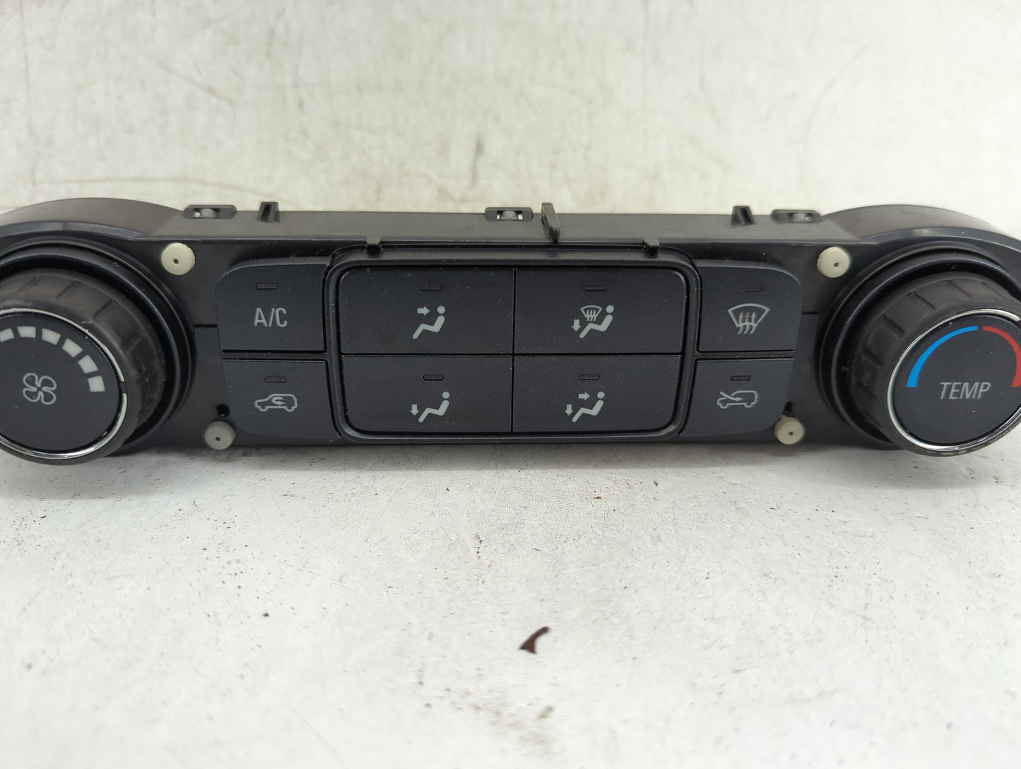2015-2022 Chevrolet Colorado Climate Control Module Temperature AC/Heater Replacement P/N:84199202 Fits OEM Used Auto Parts 