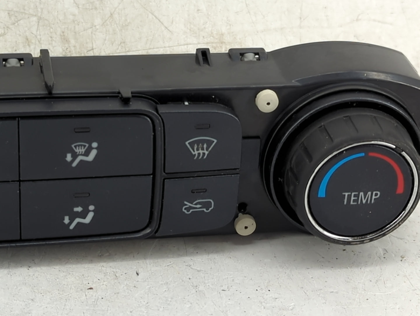 2015-2022 Chevrolet Colorado Climate Control Module Temperature AC/Heater Replacement P/N:84199202 Fits OEM Used Auto Parts 
