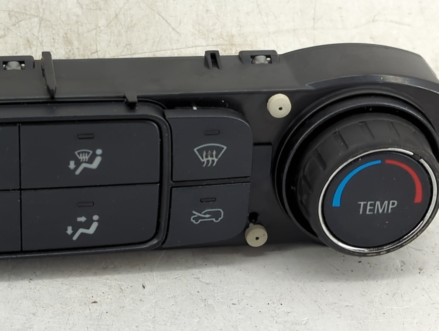 2015-2022 Chevrolet Colorado Climate Control Module Temperature AC/Heater Replacement P/N:84199202 Fits OEM Used Auto Parts 