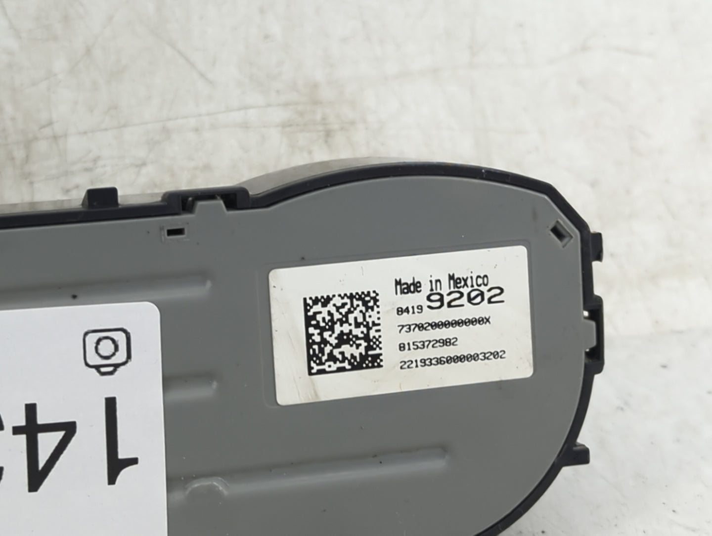 2015-2022 Chevrolet Colorado Climate Control Module Temperature AC/Heater Replacement P/N:84199202 Fits OEM Used Auto Parts 